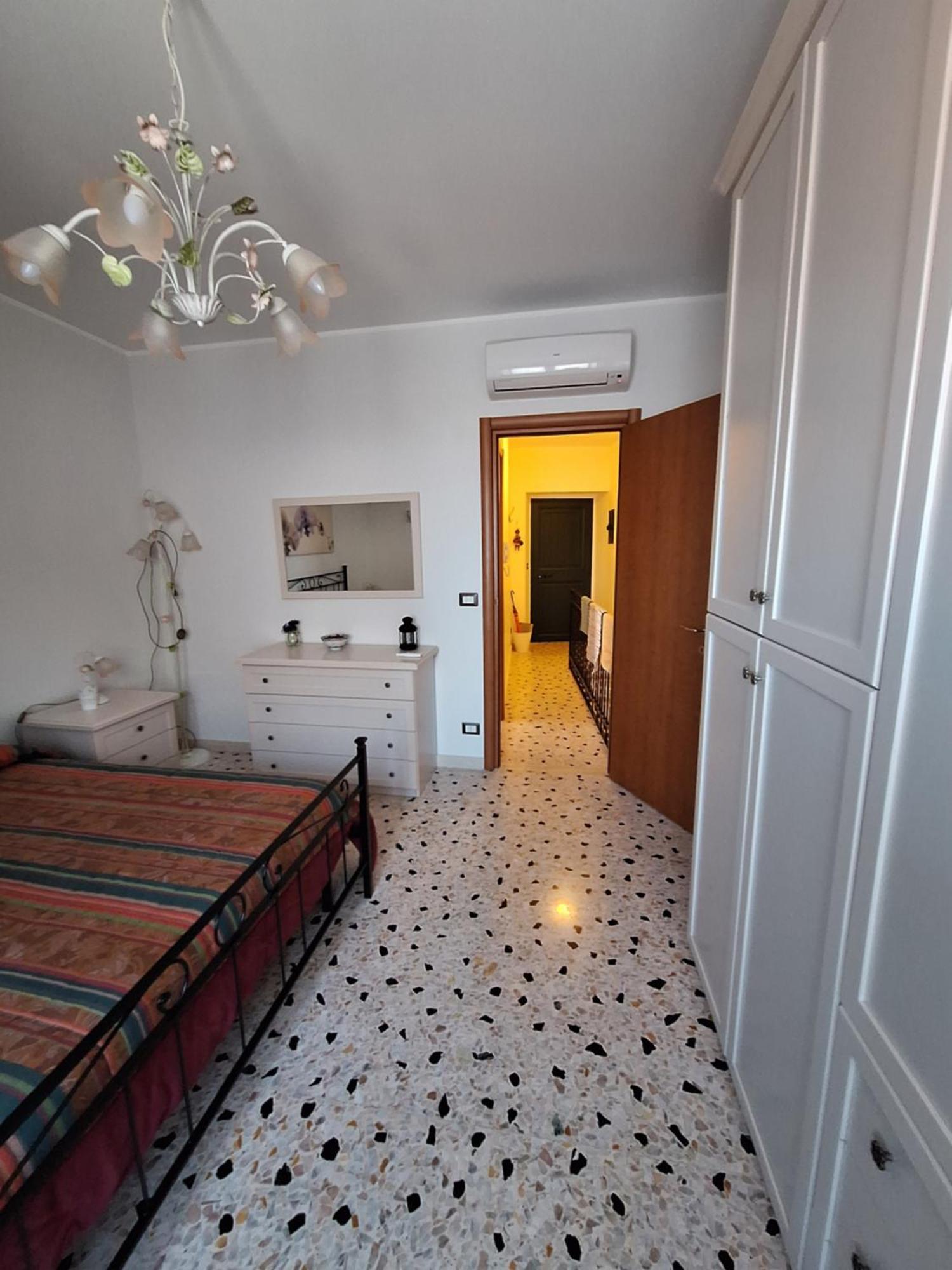 הוילה קסטלמולה Casa Colapesce מראה חיצוני תמונה