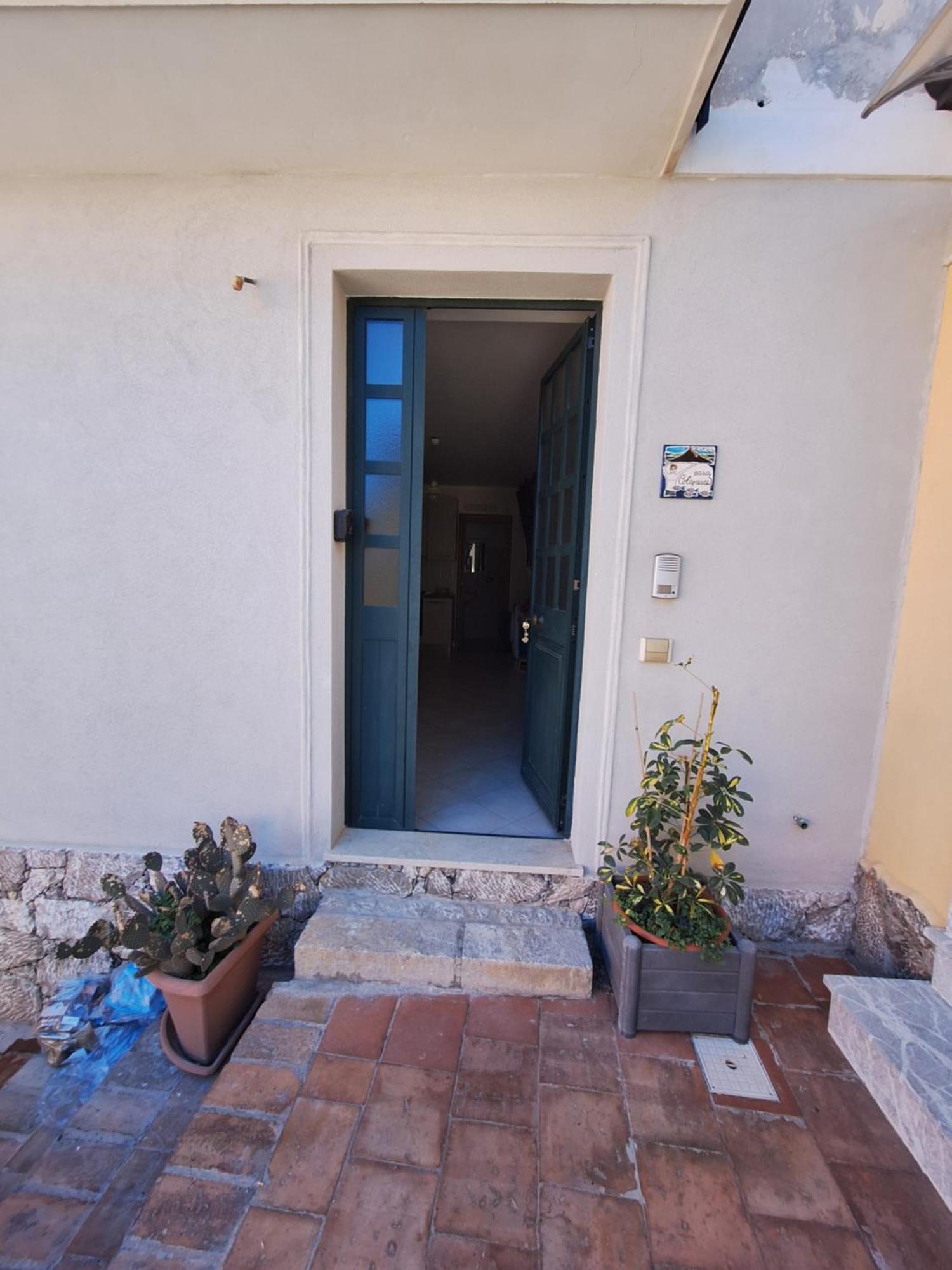 הוילה קסטלמולה Casa Colapesce מראה חיצוני תמונה