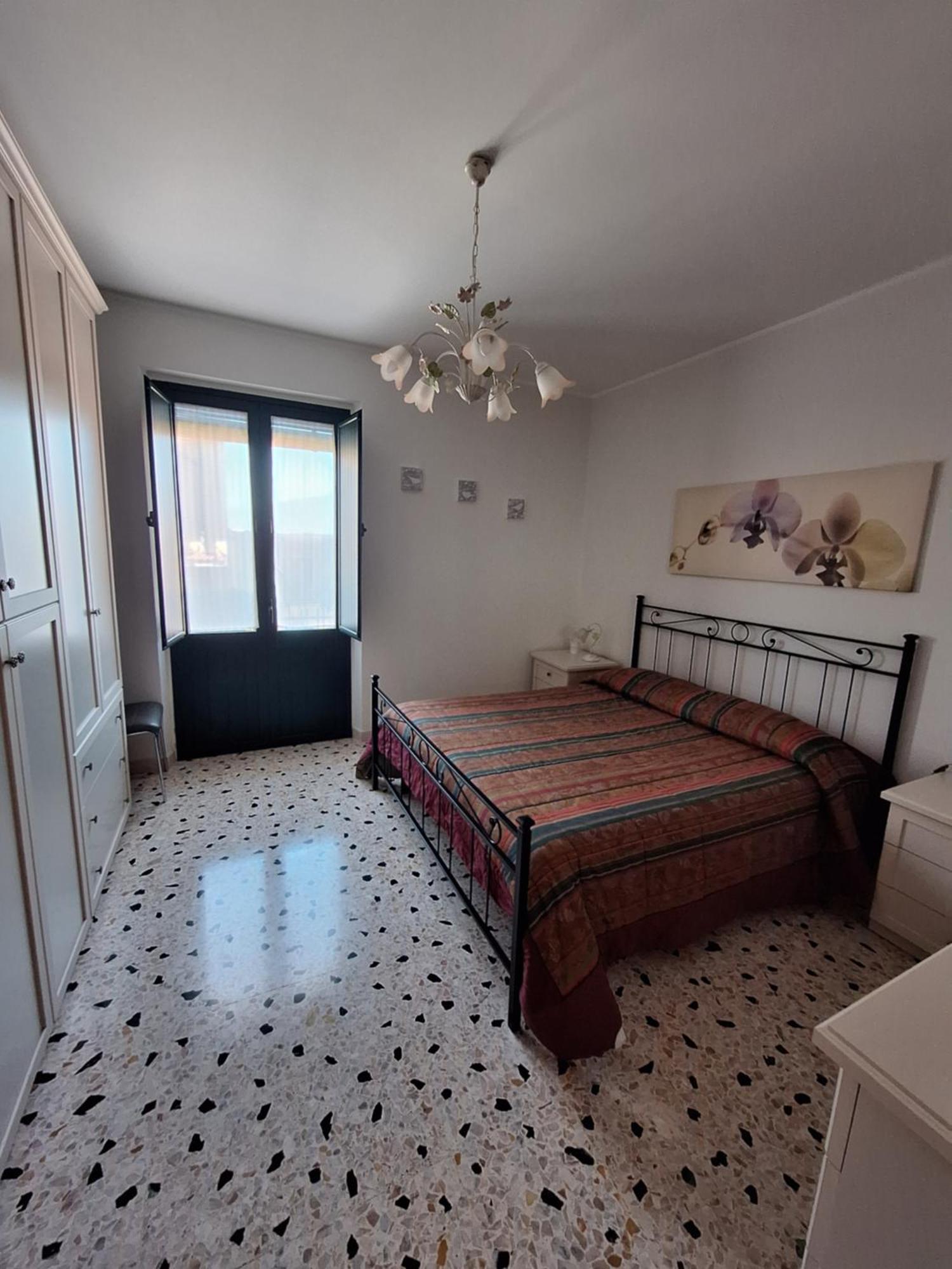 הוילה קסטלמולה Casa Colapesce מראה חיצוני תמונה