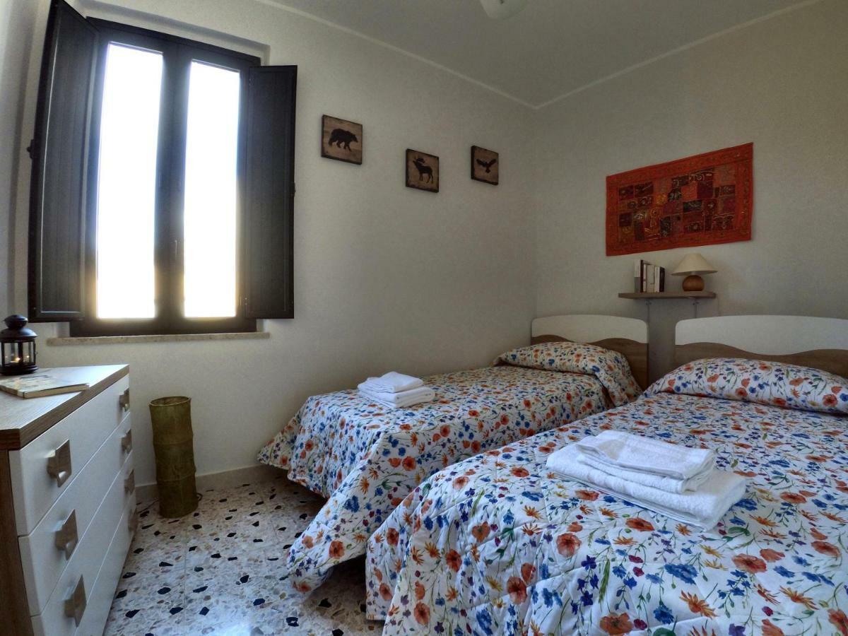 הוילה קסטלמולה Casa Colapesce מראה חיצוני תמונה
